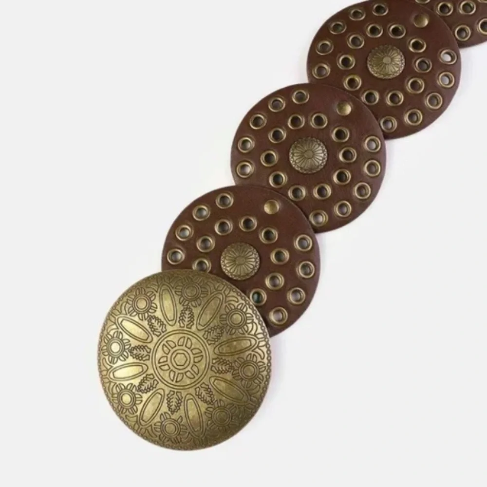 Brown and 𝓢𝓲𝓵𝓿𝓮𝓻 Decorative Belt